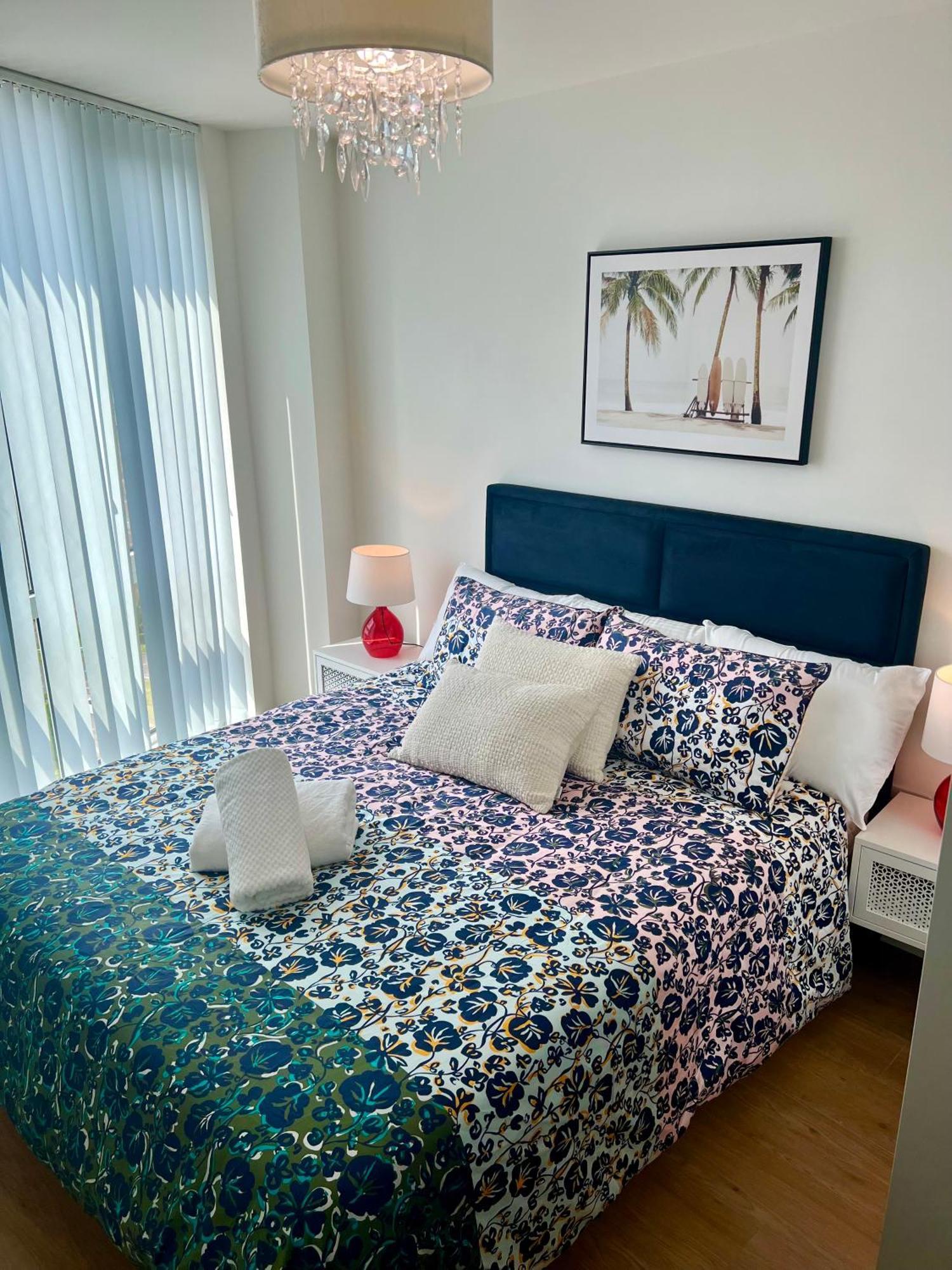 Spacious Urban Gem With Parking *